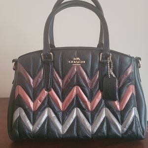 Coach F37872 Mini Sage Carryall With Chevron Quilting Black/Multi